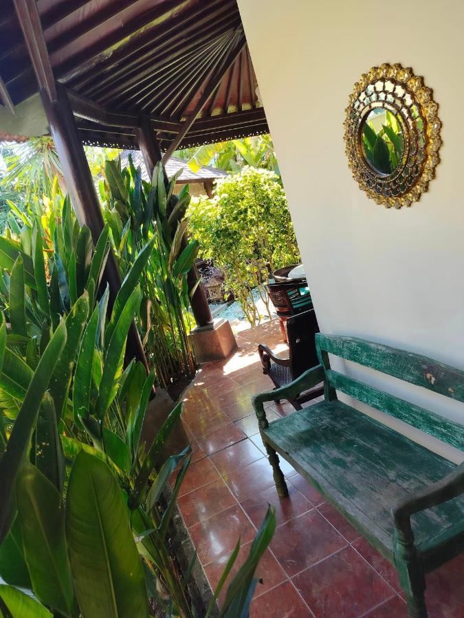 דנפסאר Villa Layang Bulan A Homey Guesthouse For Men Near The Beach In North Kuta מראה חיצוני תמונה